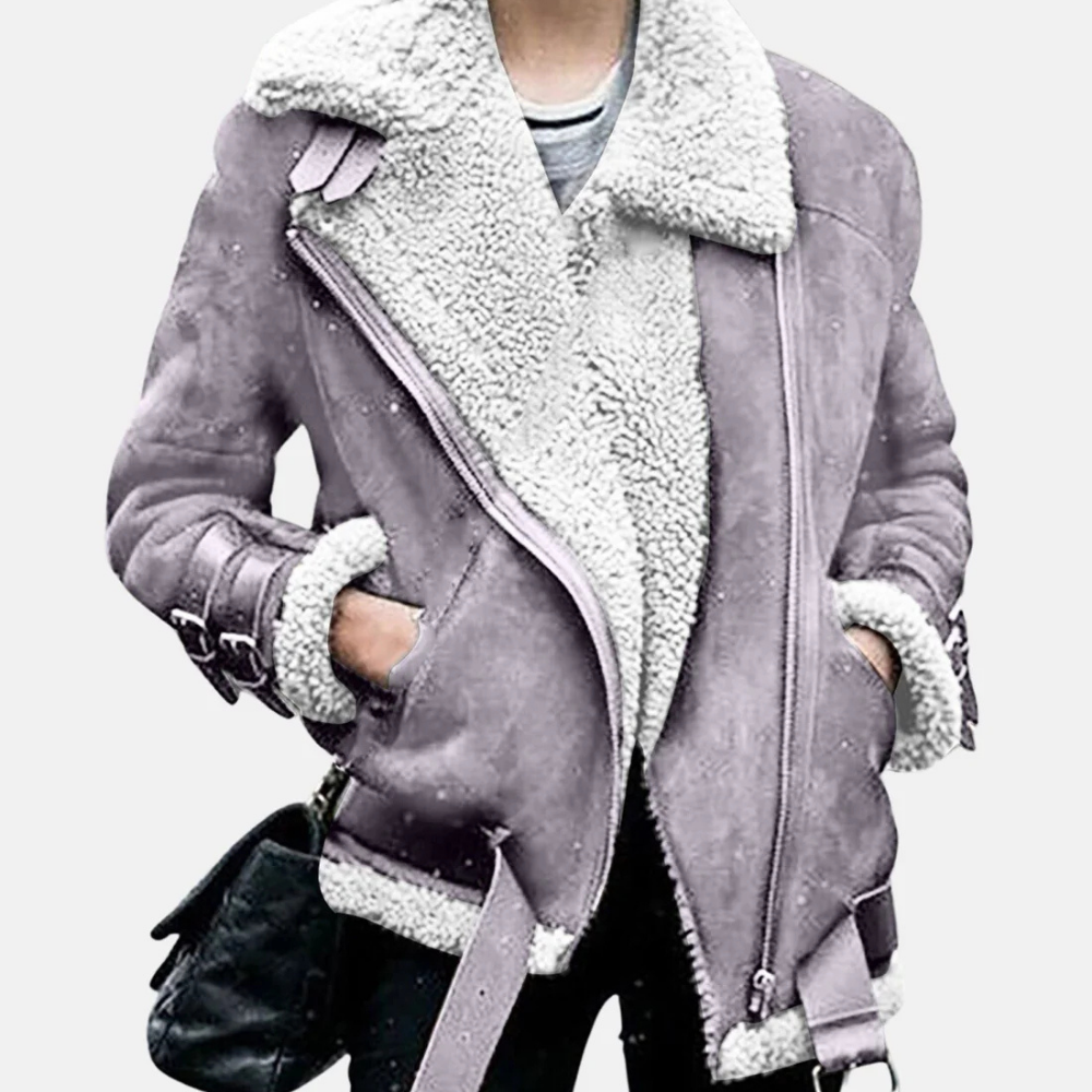 ALTHEA – Der Mantel für Gemütliche Eleganz